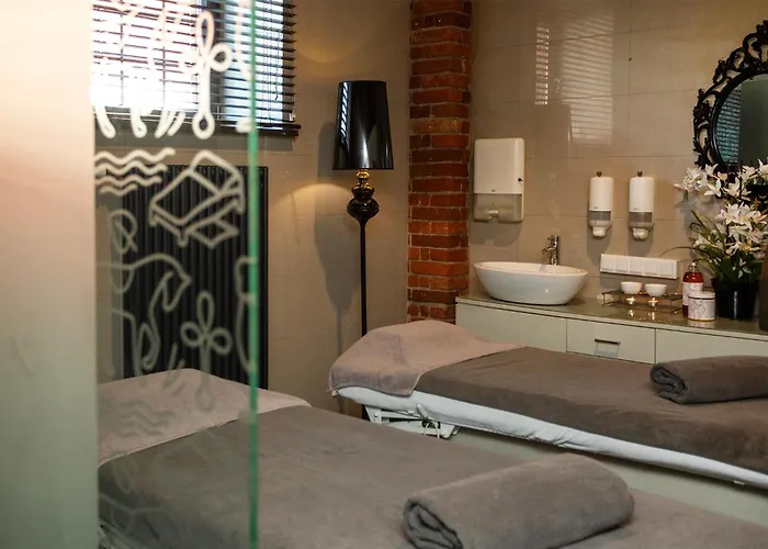 Ostoja 度假村 Chobienice